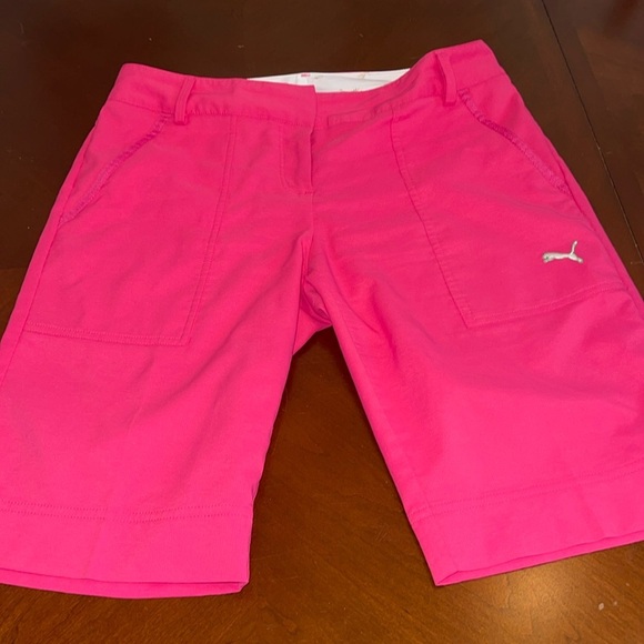 PUMA HOT PINK BERMUDA GOLF ACTIVE SHORTS - SIZE 6. JJ - Picture 1 of 4
